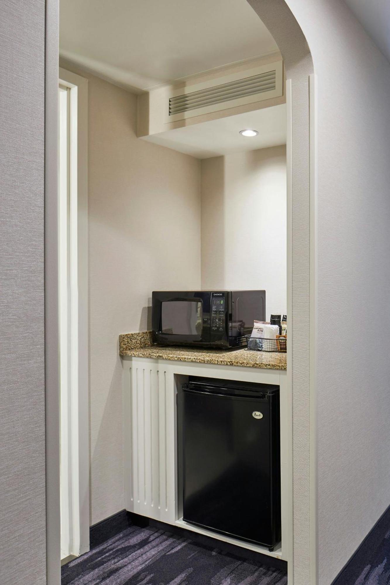 Fairfield Inn & Suites By Marriott Albany Airport Zewnętrze zdjęcie
